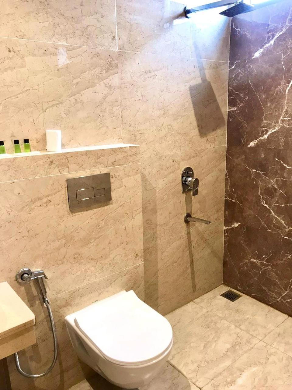 Hampton Hotel - 200 Mt From Golden Temple Амритсар Екстериор снимка