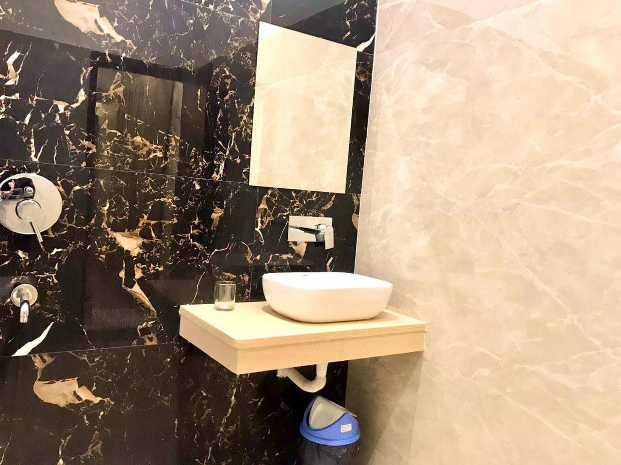 Hampton Hotel - 200 Mt From Golden Temple Амритсар Екстериор снимка